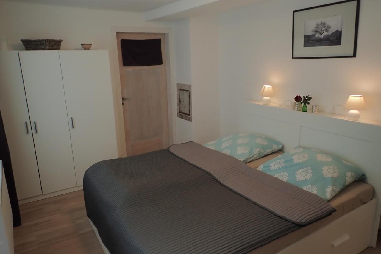 Ferienwohnung Holzmaden Am Platz ภายนอก รูปภาพ
